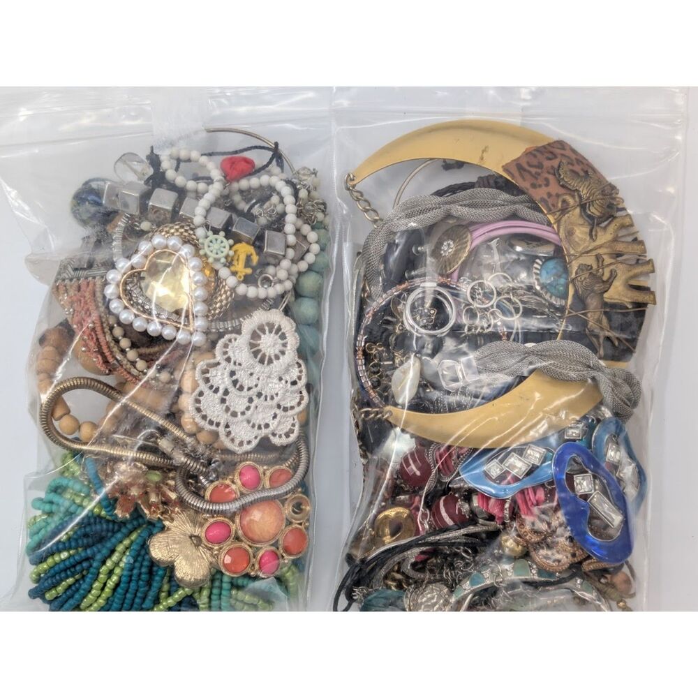 Junk Mixed Jewelry Lot Crafting Upcycle Repair 2.11 lbs READ - Picture 2 of 8